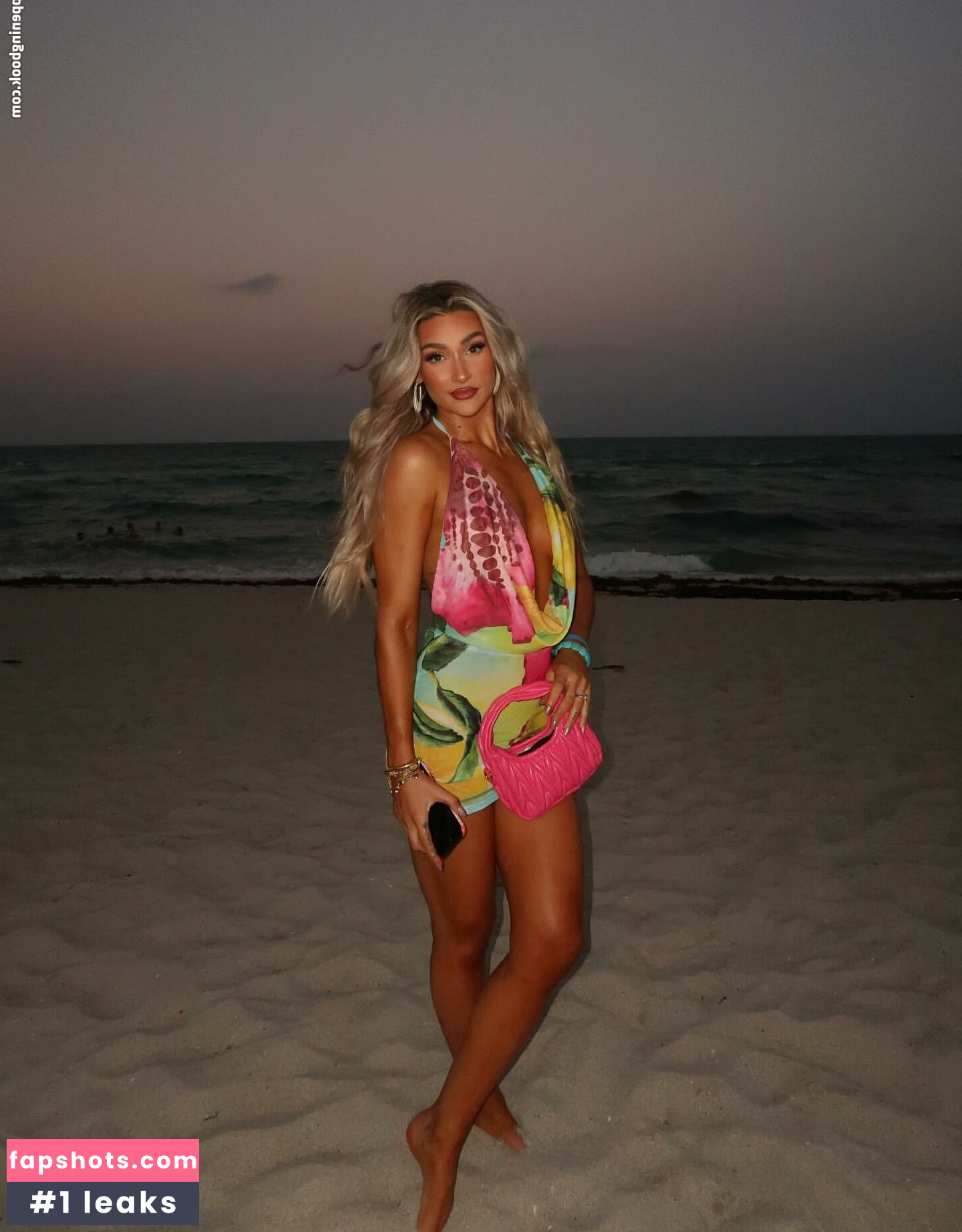 Izzi Dame gallery photo #46