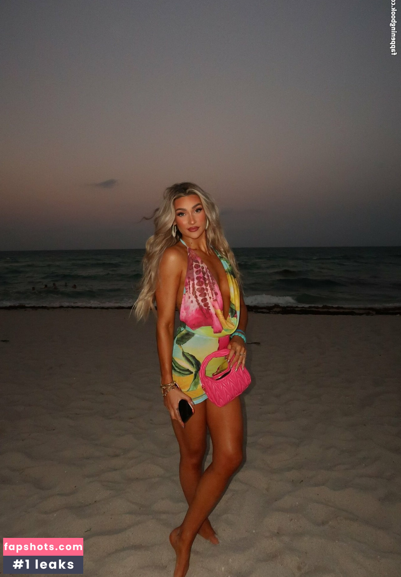 Izzi Dame gallery photo #47