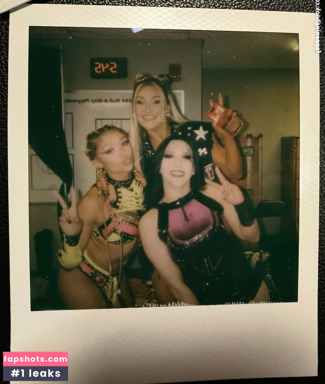 Izzi Dame gallery photo #63