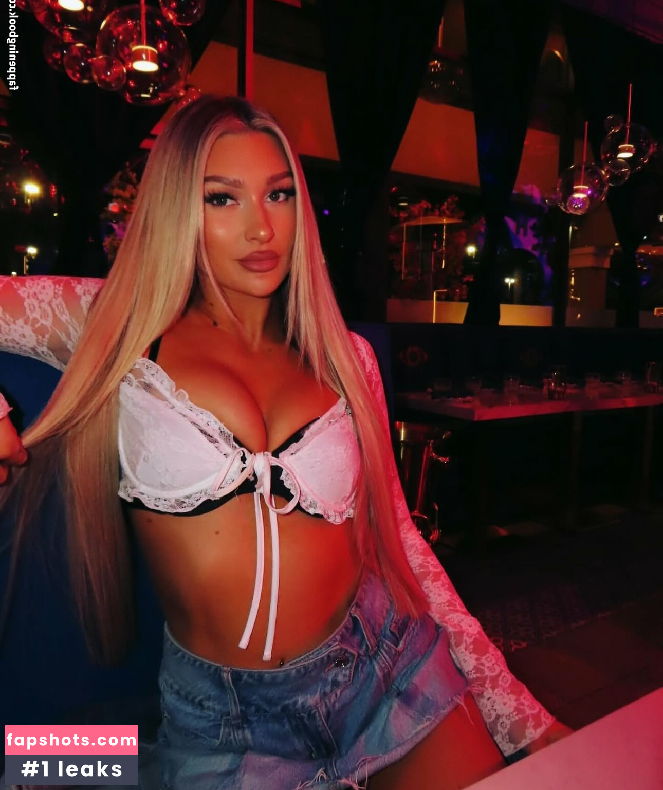 Izzi Dame gallery photo #94