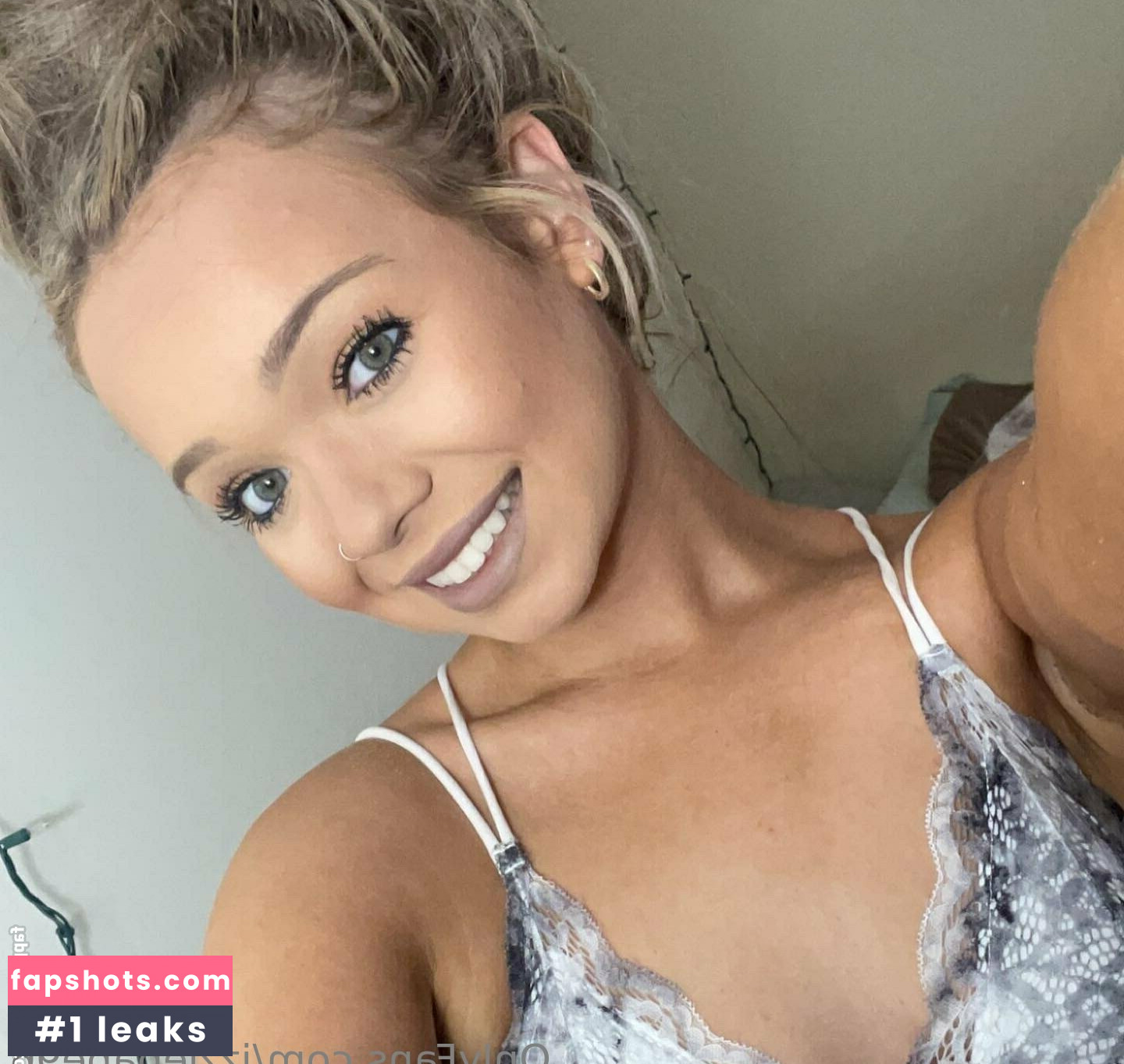 Izziebabe96_ gallery photo #28