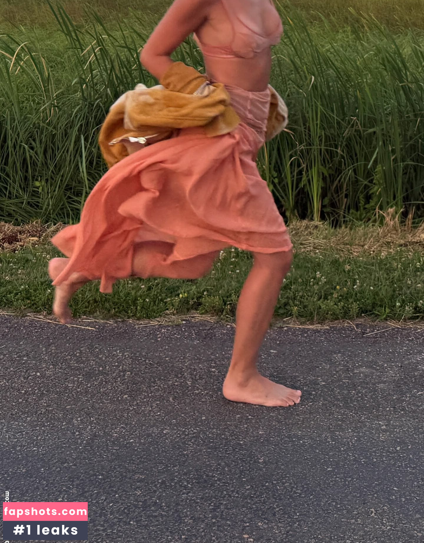 izzipoopi gallery photo #6