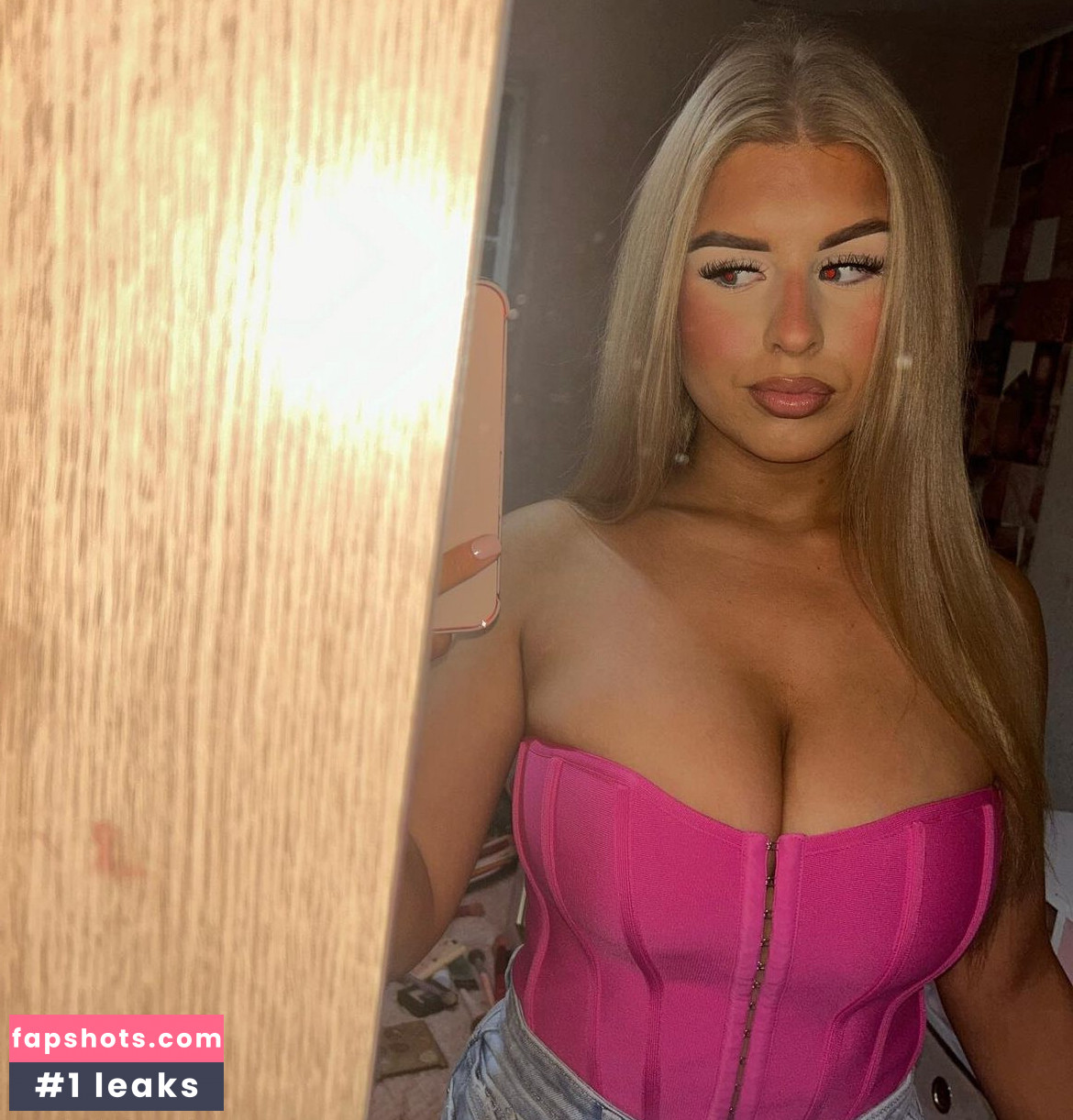 Izzrose.x gallery photo #2