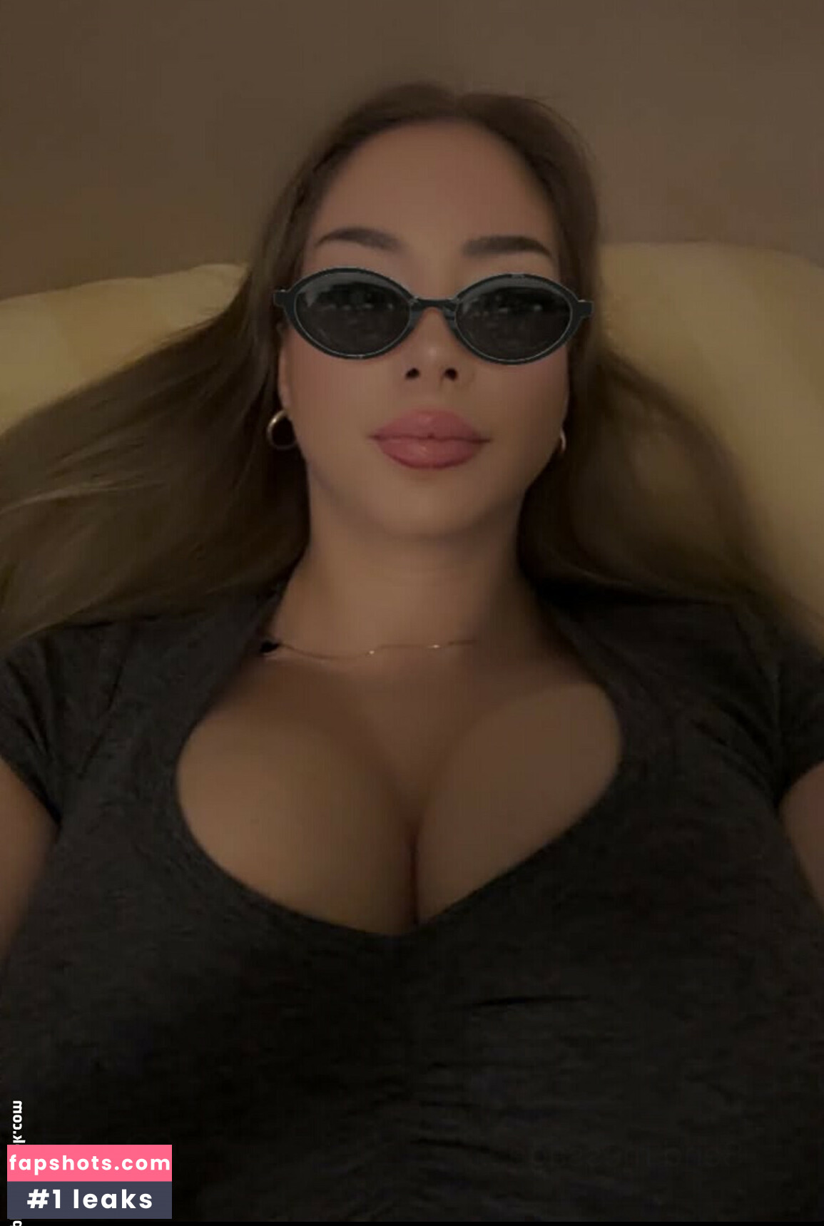 Izzy G gallery photo #12