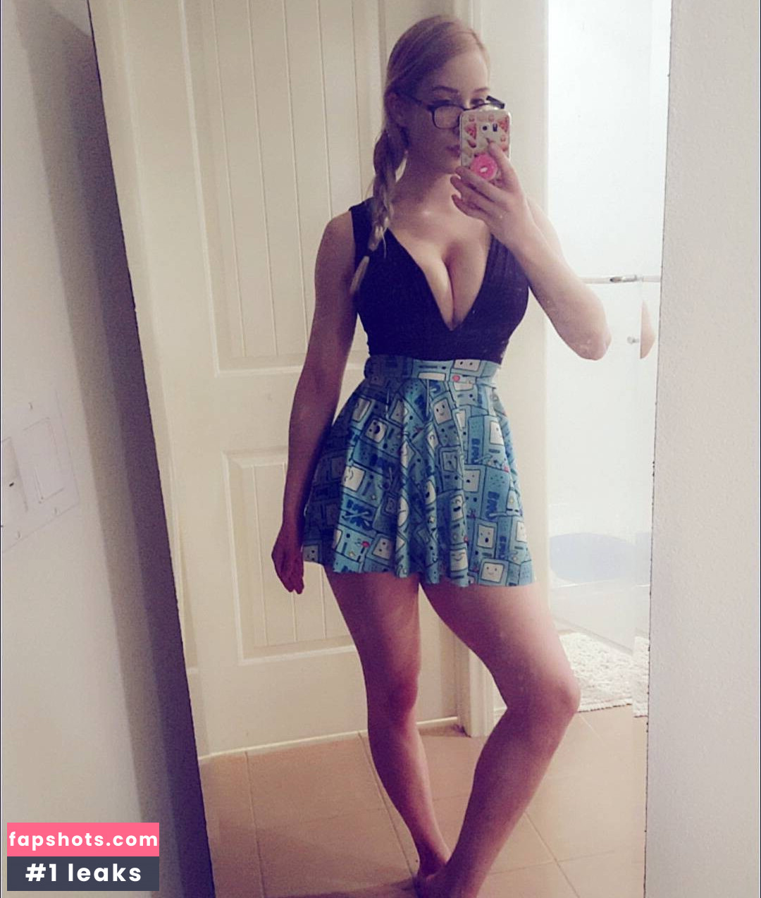 Izzy G gallery photo #131