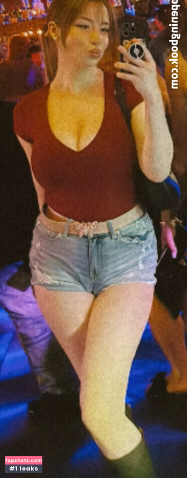 Izzy G gallery photo #17