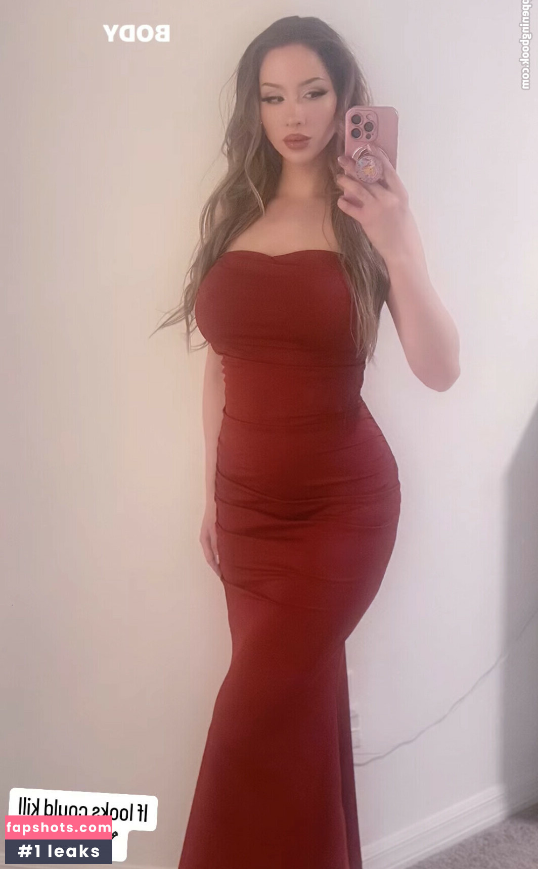 Izzy G gallery photo #22