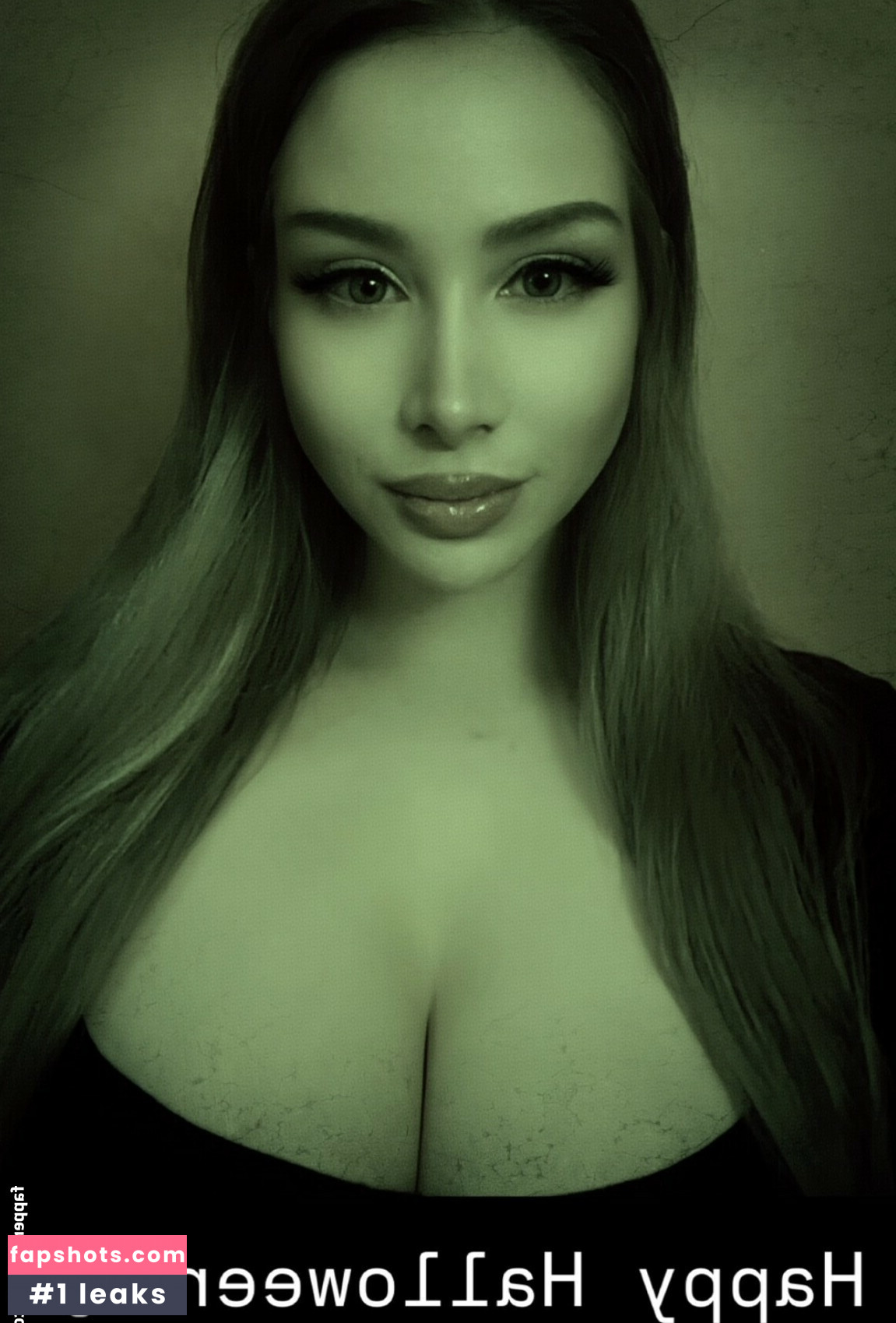 Izzy G gallery photo #5