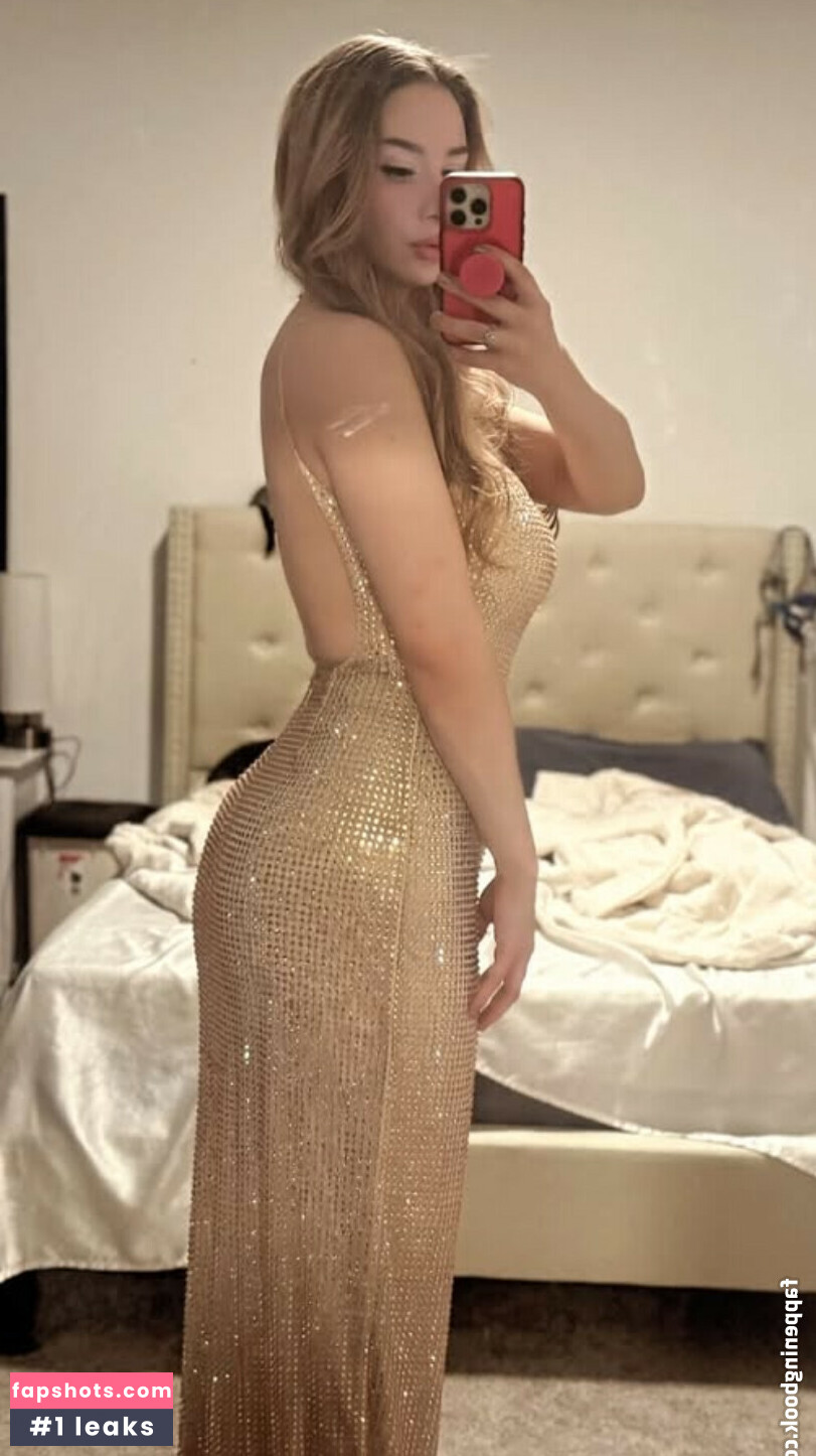 Izzy G gallery photo #42