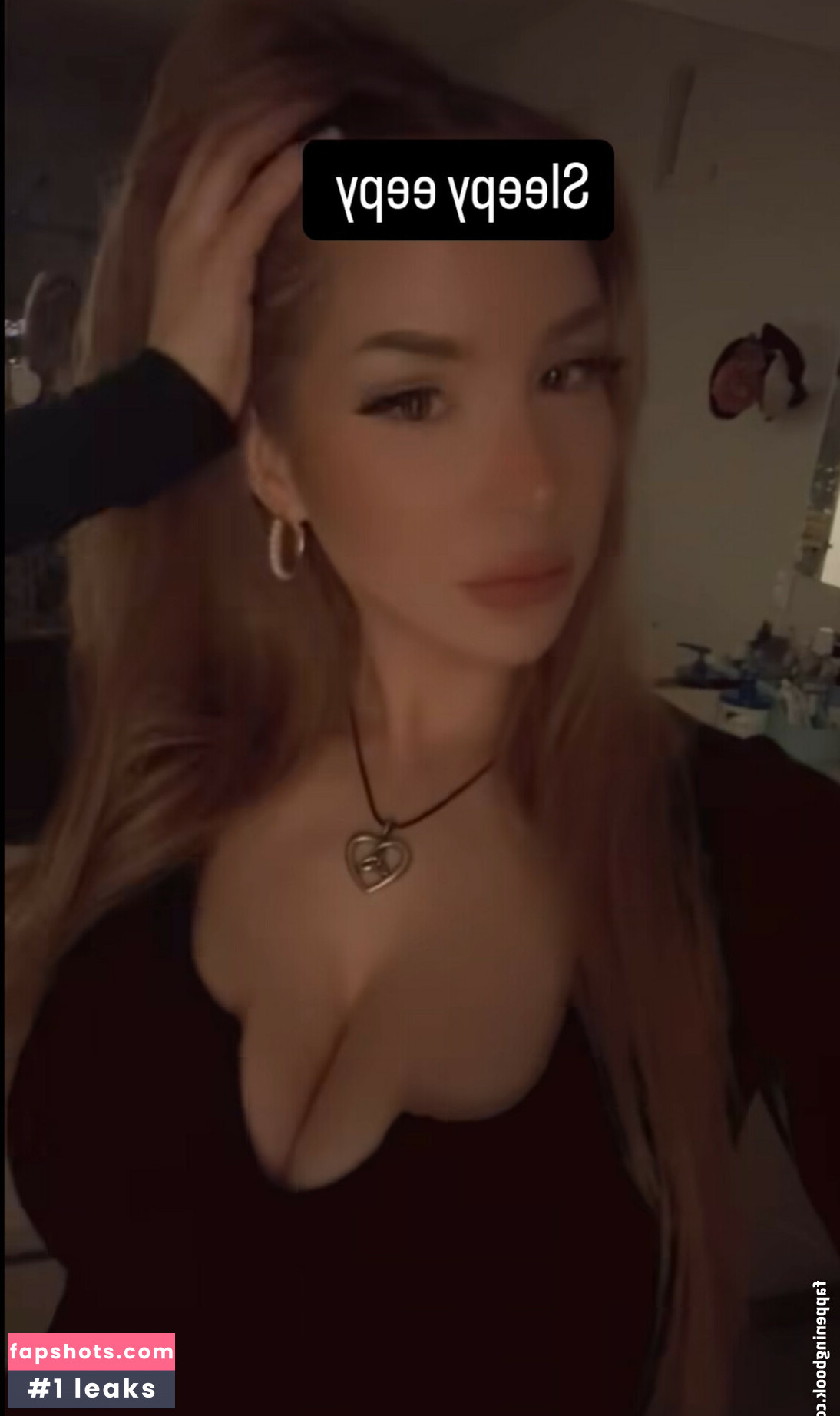 Izzy G gallery photo #49