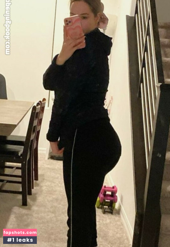 Izzy G gallery photo #61