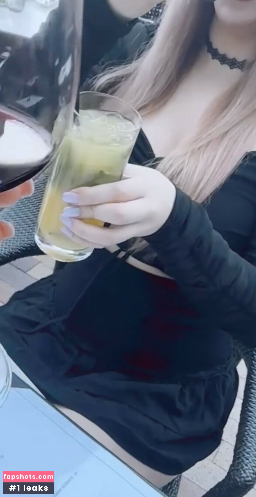 Izzy G gallery photo #70