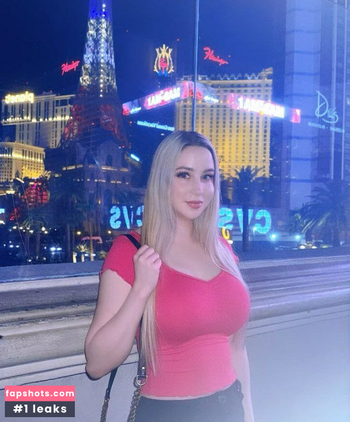 Izzy G gallery photo #81