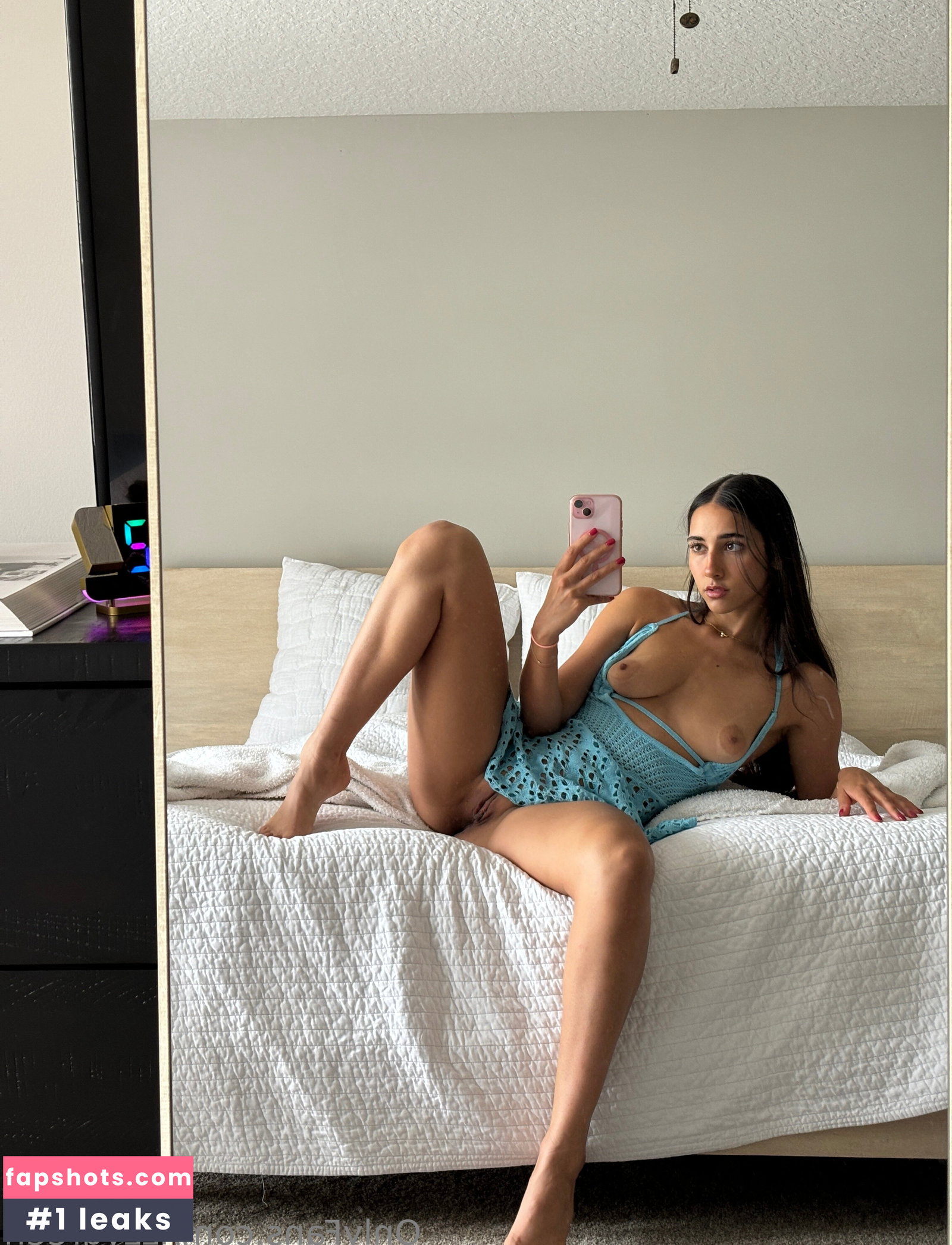 Izzy Green gallery photo #280