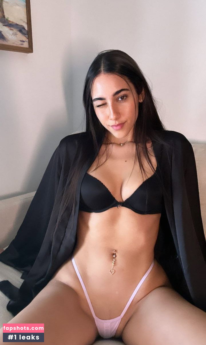 Izzy Green gallery photo #2170