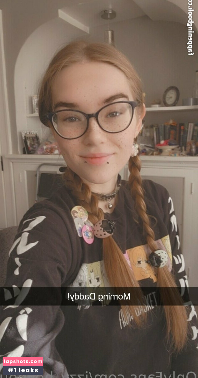 izzy_hellbourne gallery photo #36