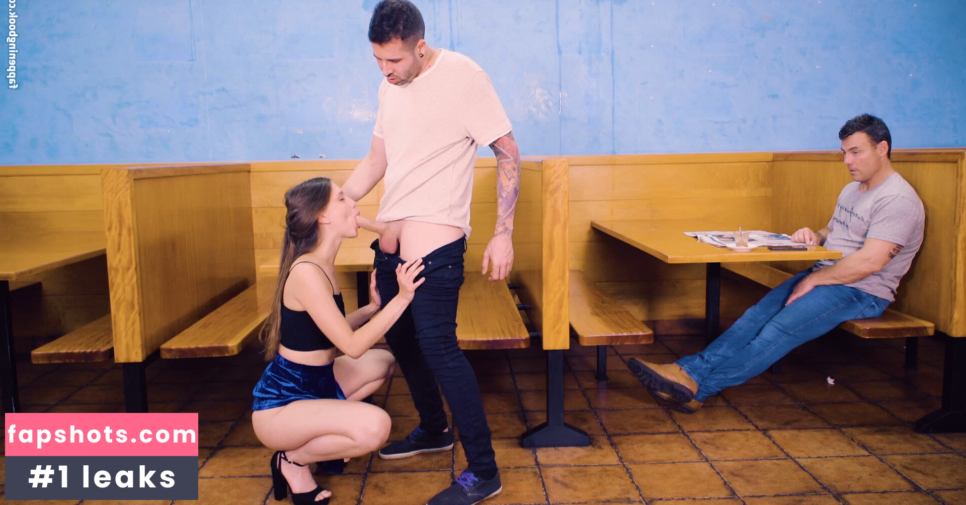 Izzy Lush gallery photo #6