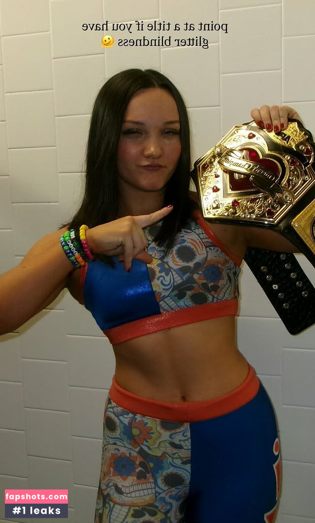 Izzy Moreno Nude Leaks OnlyFans Photos #5 - LeakJerk