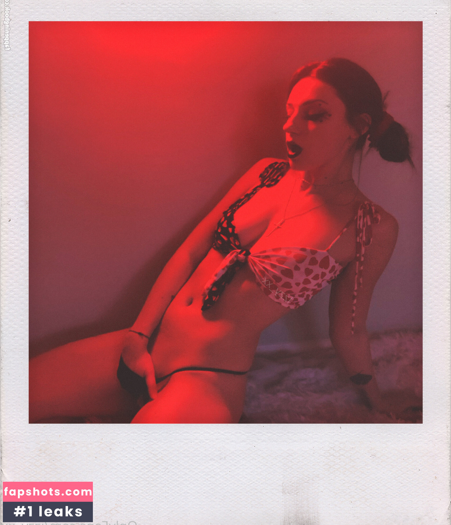 Izzy_xx gallery photo #96