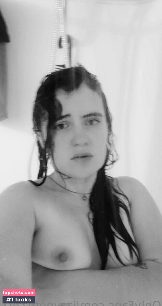 izzynotlizzy1 gallery photo #5