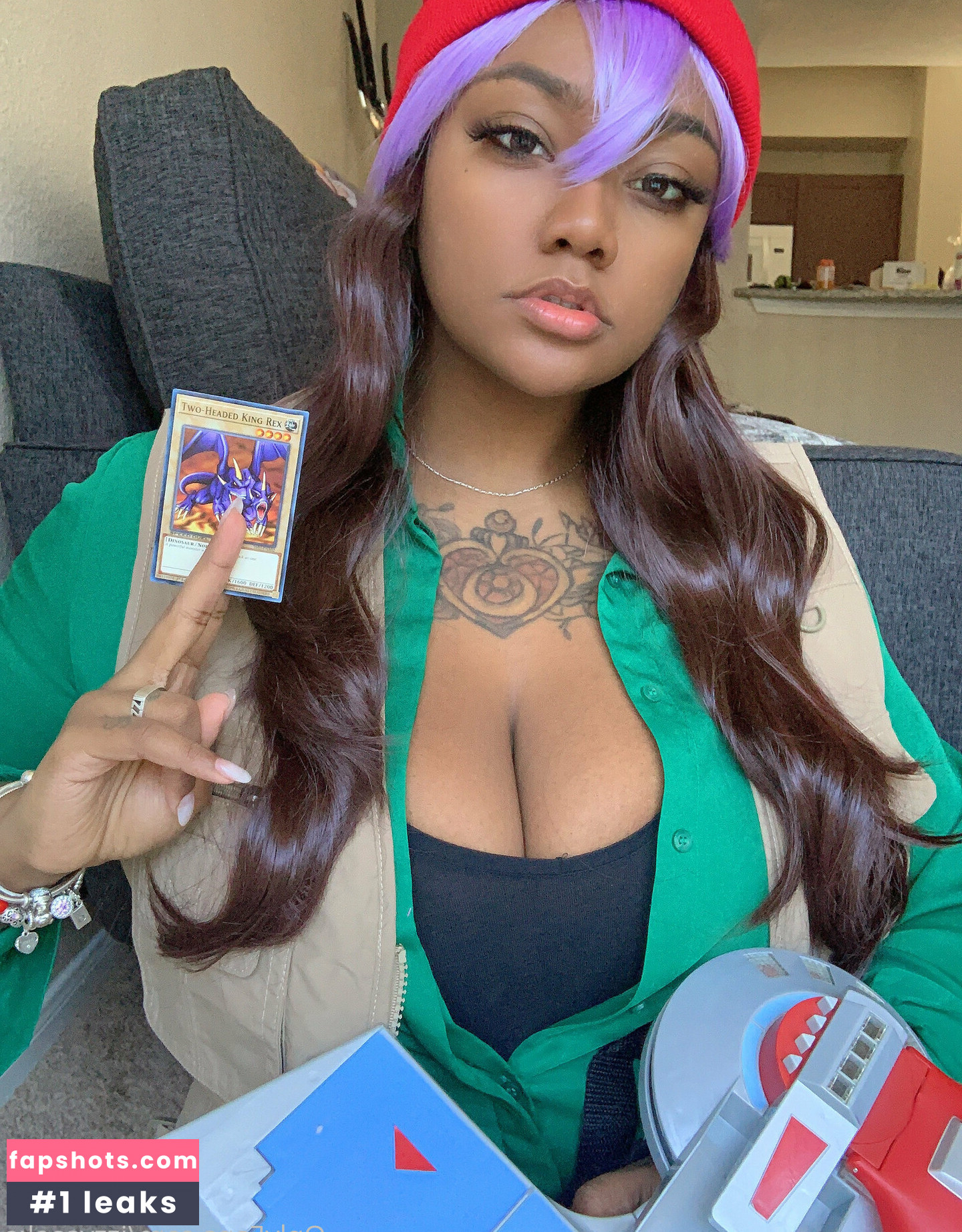 izzysaeko gallery photo #21