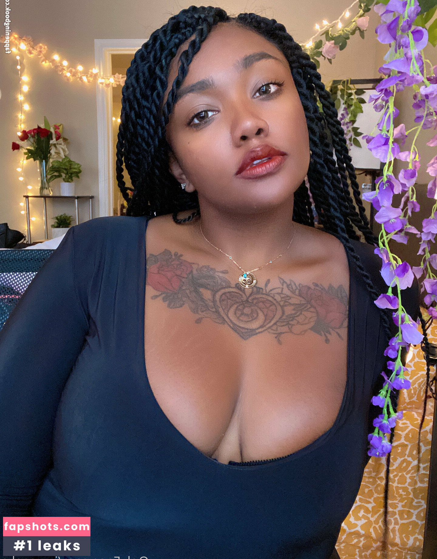 izzysaeko gallery photo #6