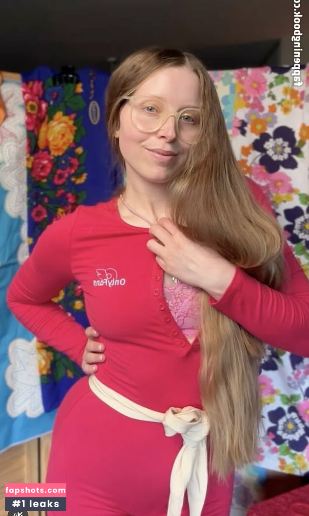 J Jessie Cave gallery photo #7