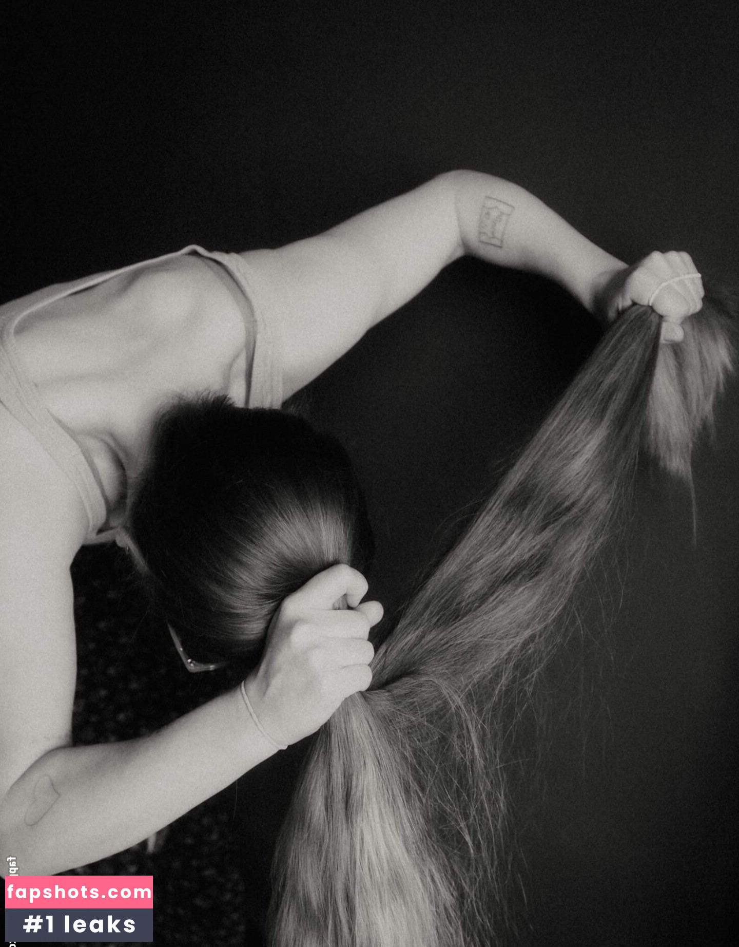 J Jessie Cave gallery photo #9