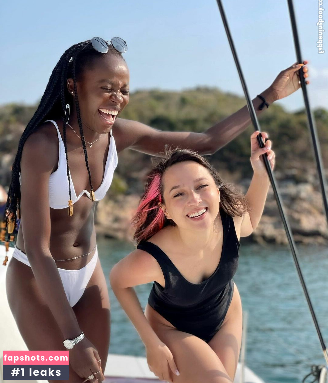 J Lou 林欣 gallery photo #11