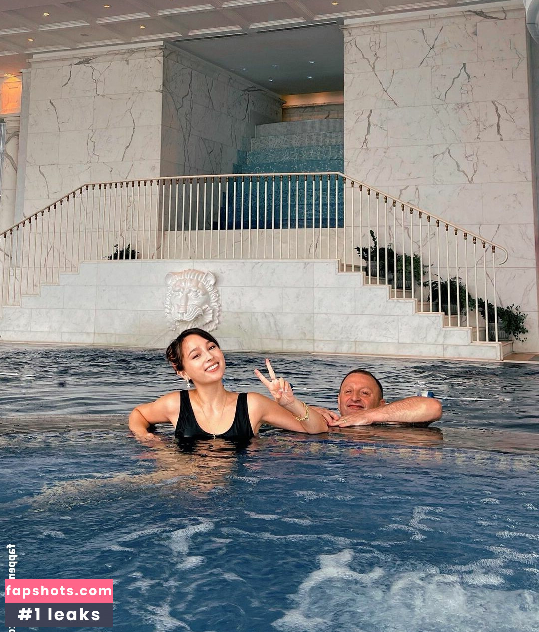 J Lou 林欣 gallery photo #13