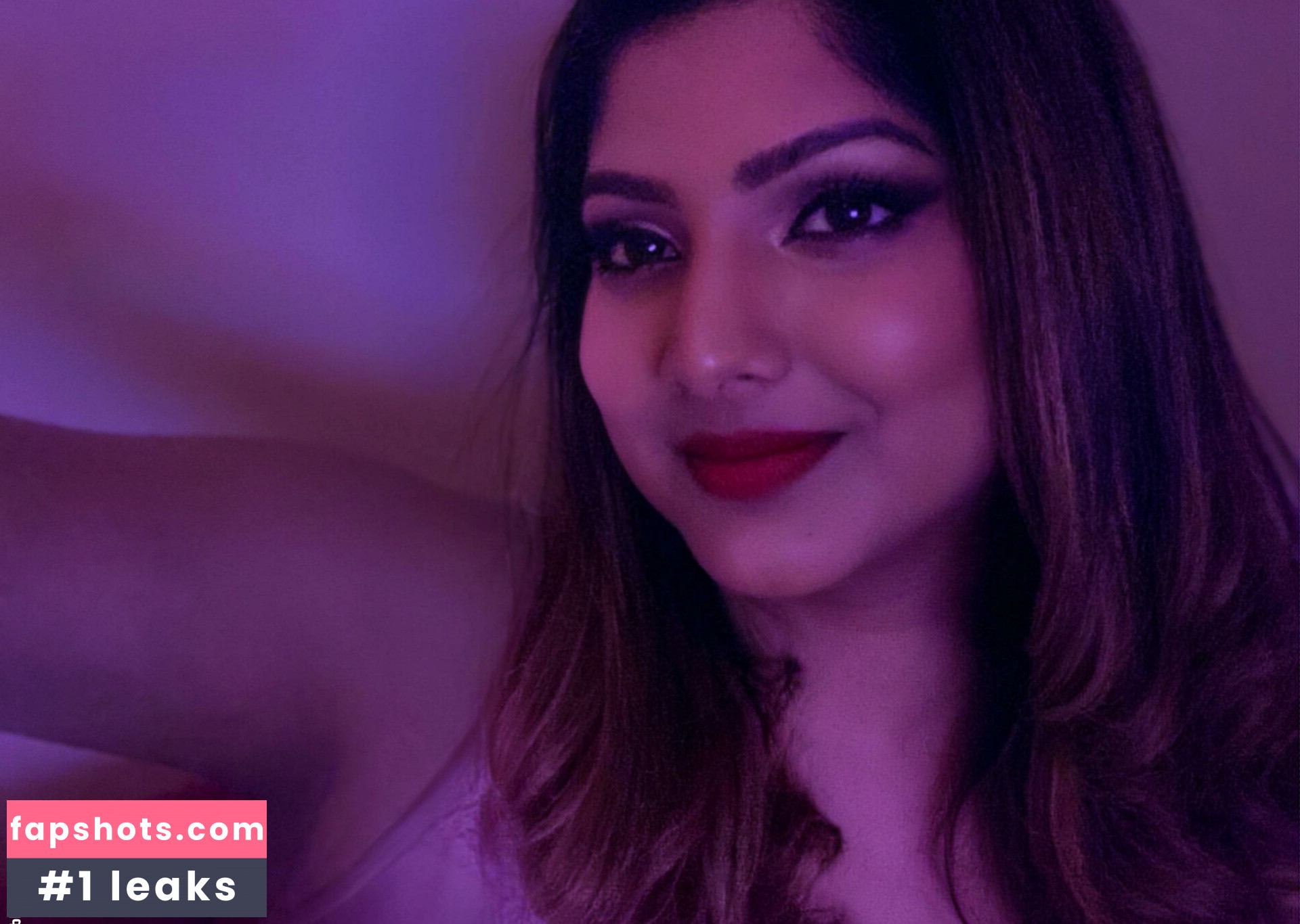 J0shna Fernand0 gallery photo #16