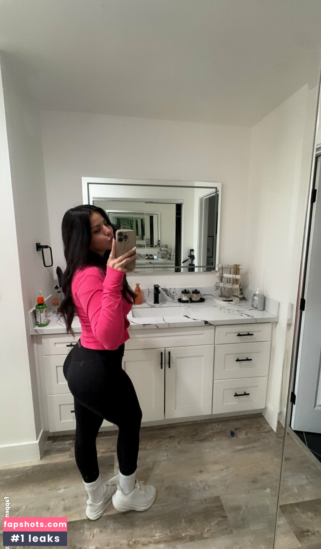 Jackie Figueroa gallery photo #6