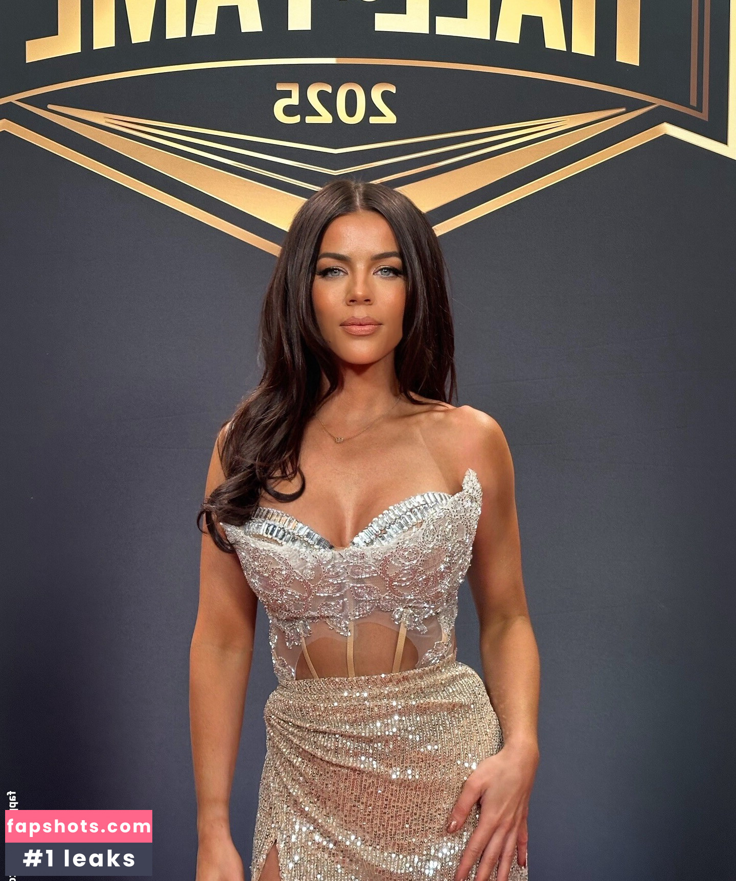 Jackie Redmond gallery photo #47