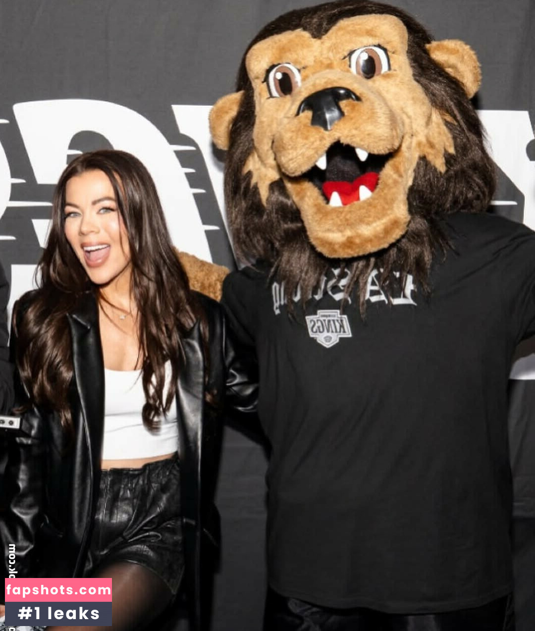 Jackie Redmond gallery photo #62