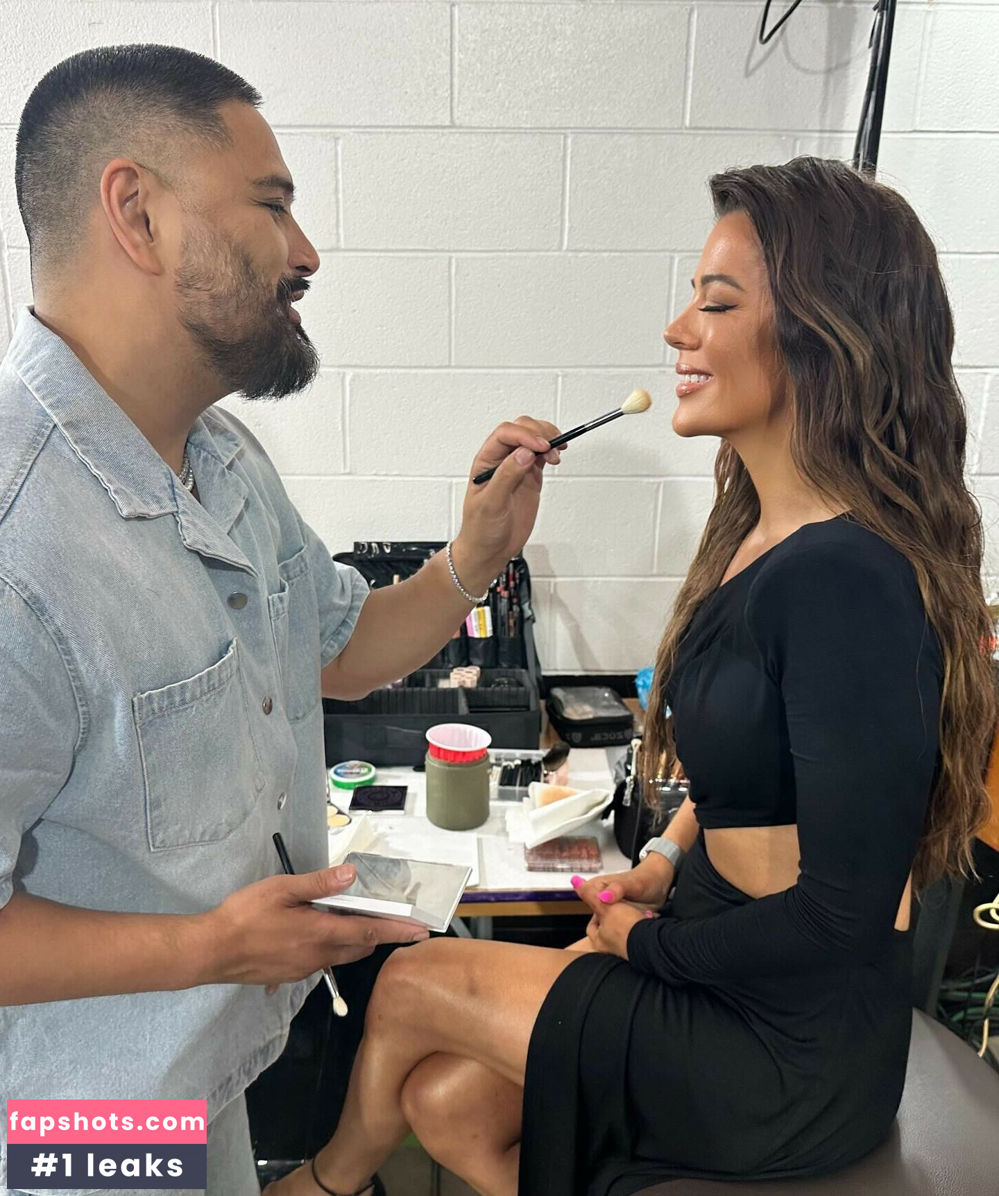 Jackie Redmond gallery photo #91