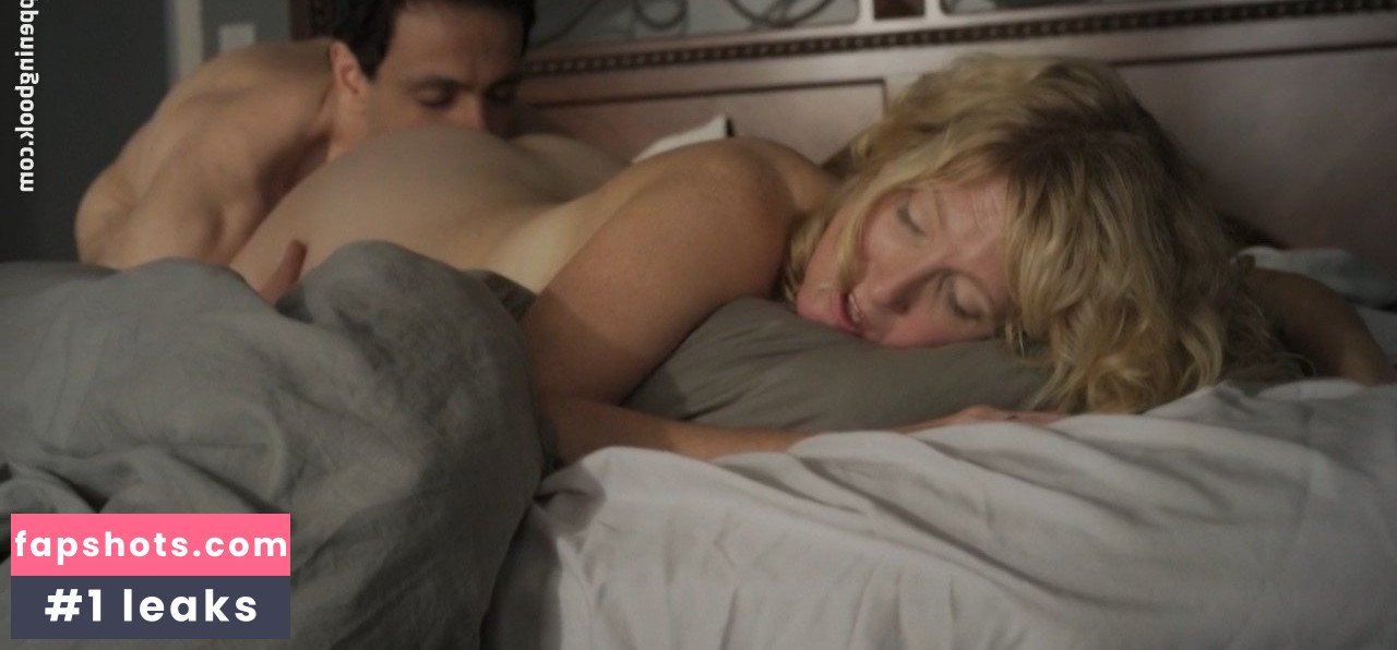 Jackie Torrens gallery photo #14