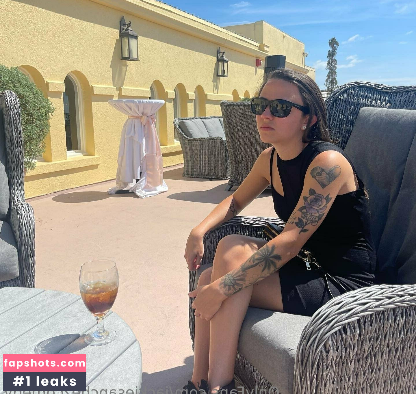 jackiesanchezcomedy nude babe gallery