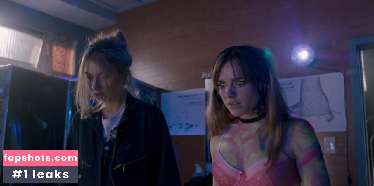 Jacqueline Byers gallery photo #13