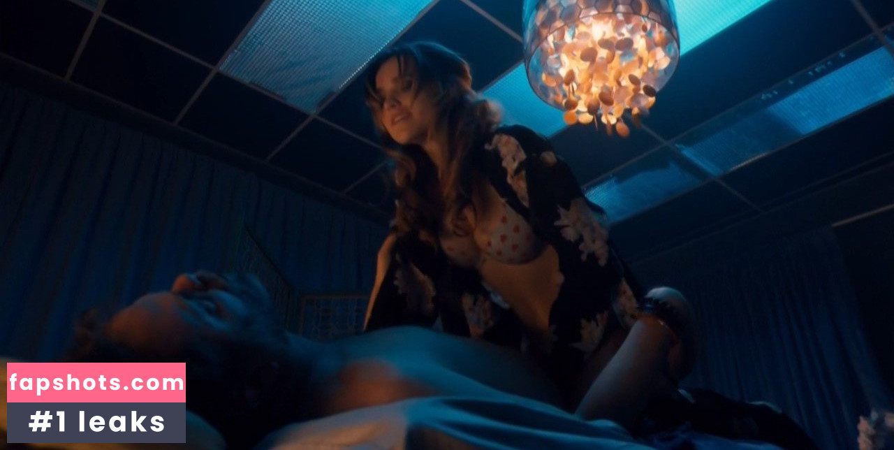 Jacqueline Byers gallery photo #7