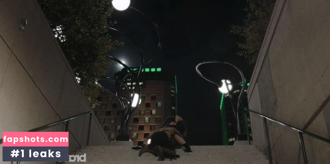 Jacqueline MacInnes Wood gallery photo #27