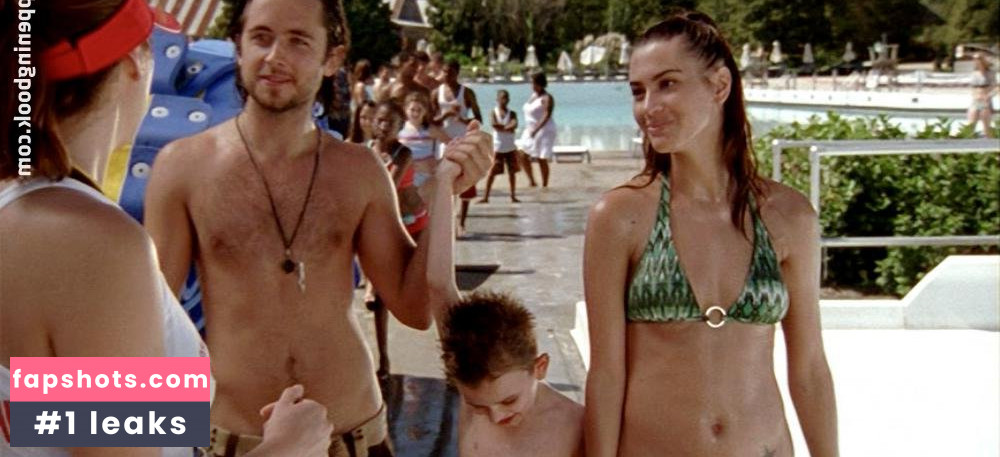 Jacqueline Novak gallery photo #3