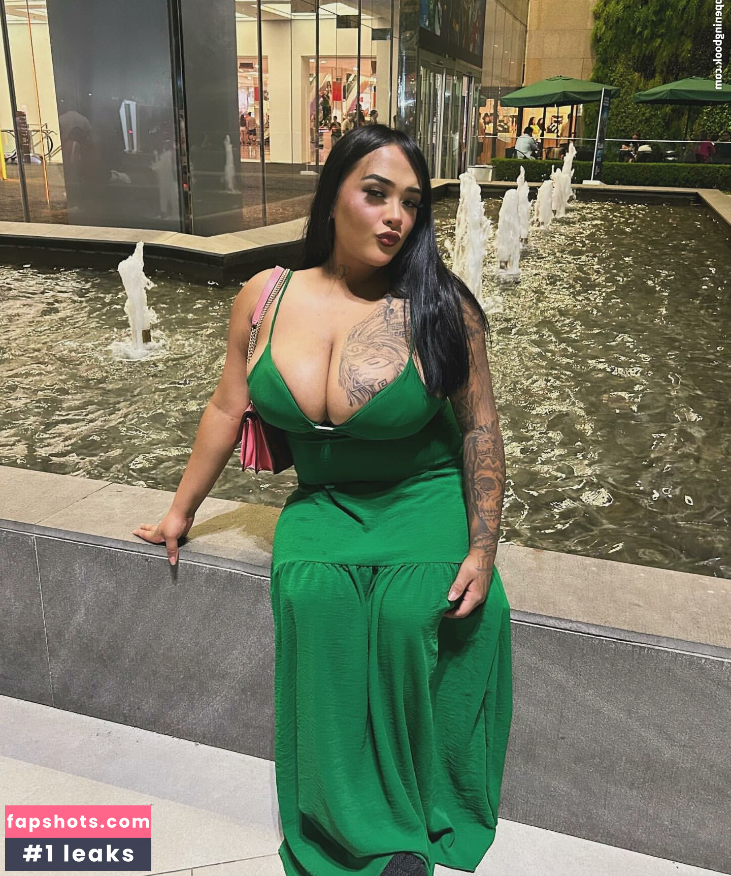 JacQueline gallery photo #11