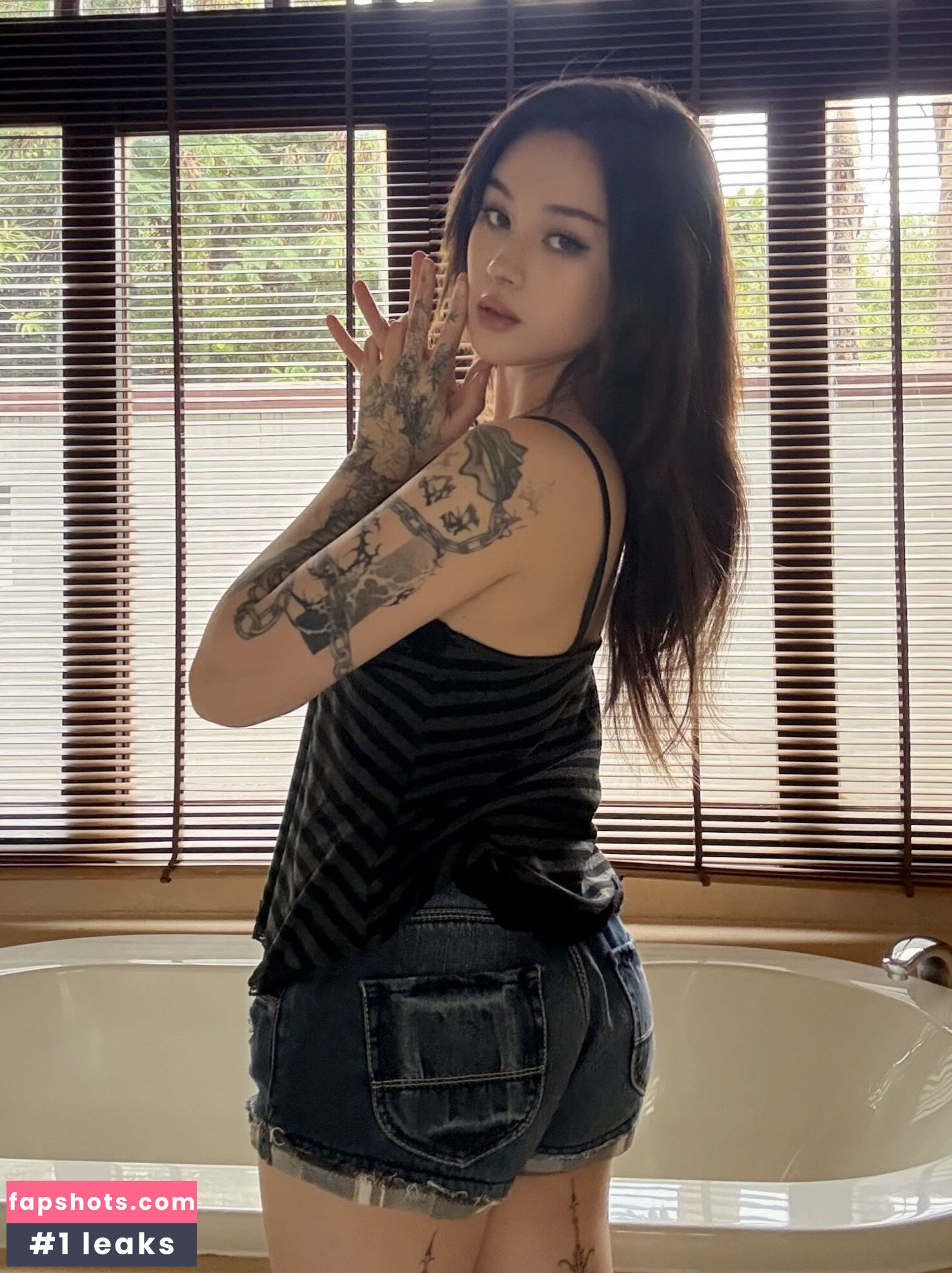 Jade-Anh Ngo gallery photo #886