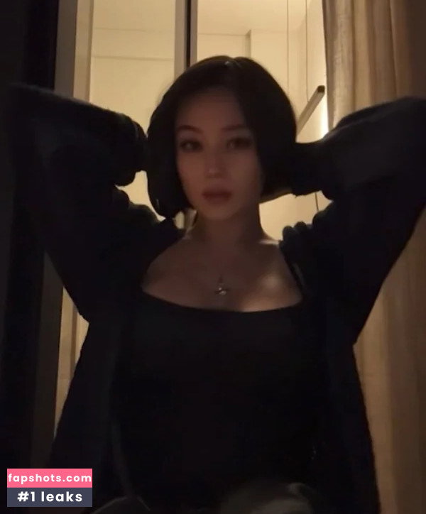 Jade-Anh Ngo gallery photo #617