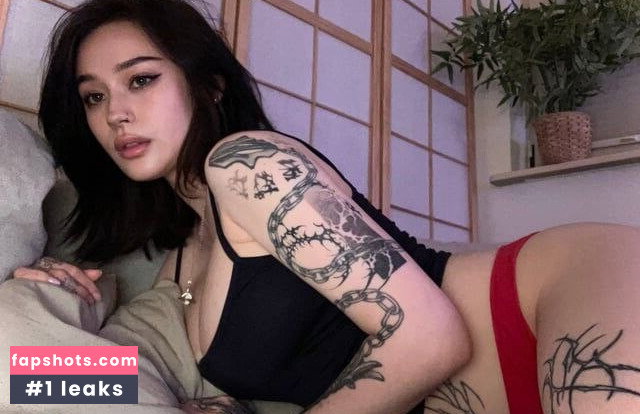 Jade-Anh Ngo gallery photo #302