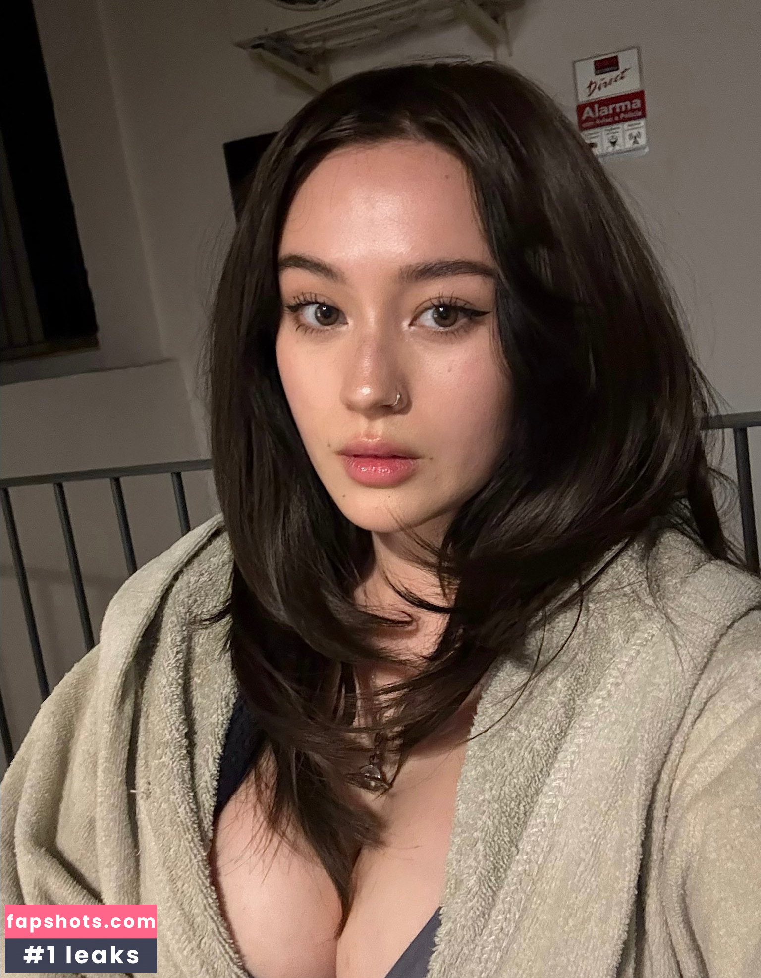 Jade-Anh Ngo gallery photo #333