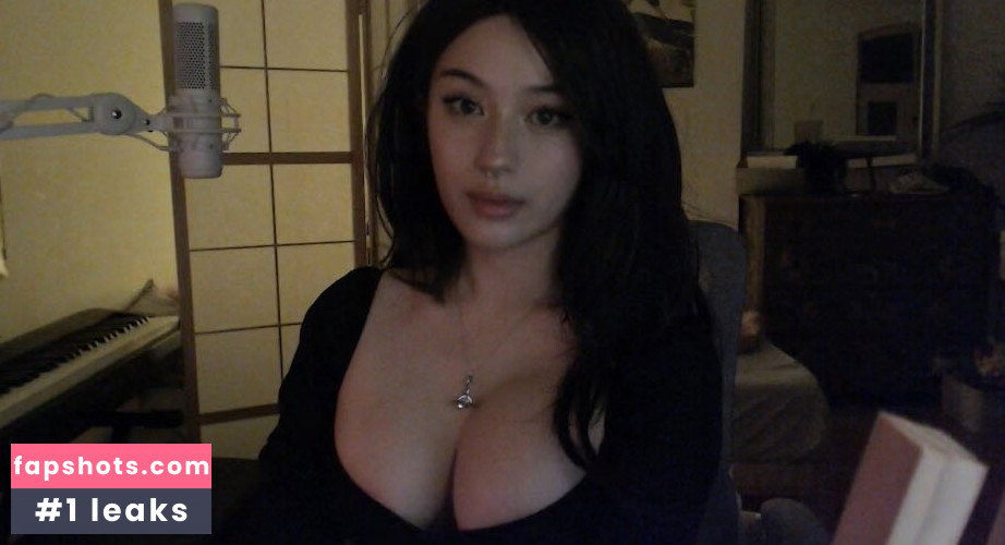 Jade-Anh Ngo gallery photo #86