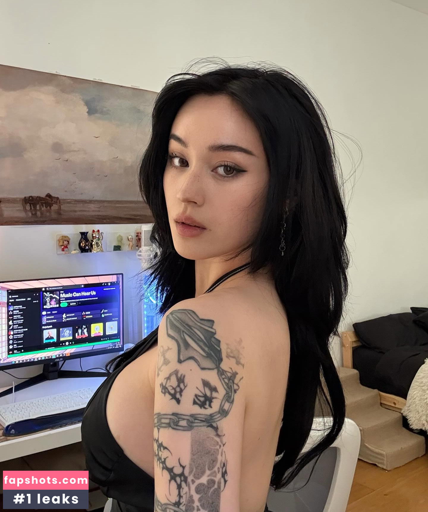 Jade-Anh Ngo gallery photo #915