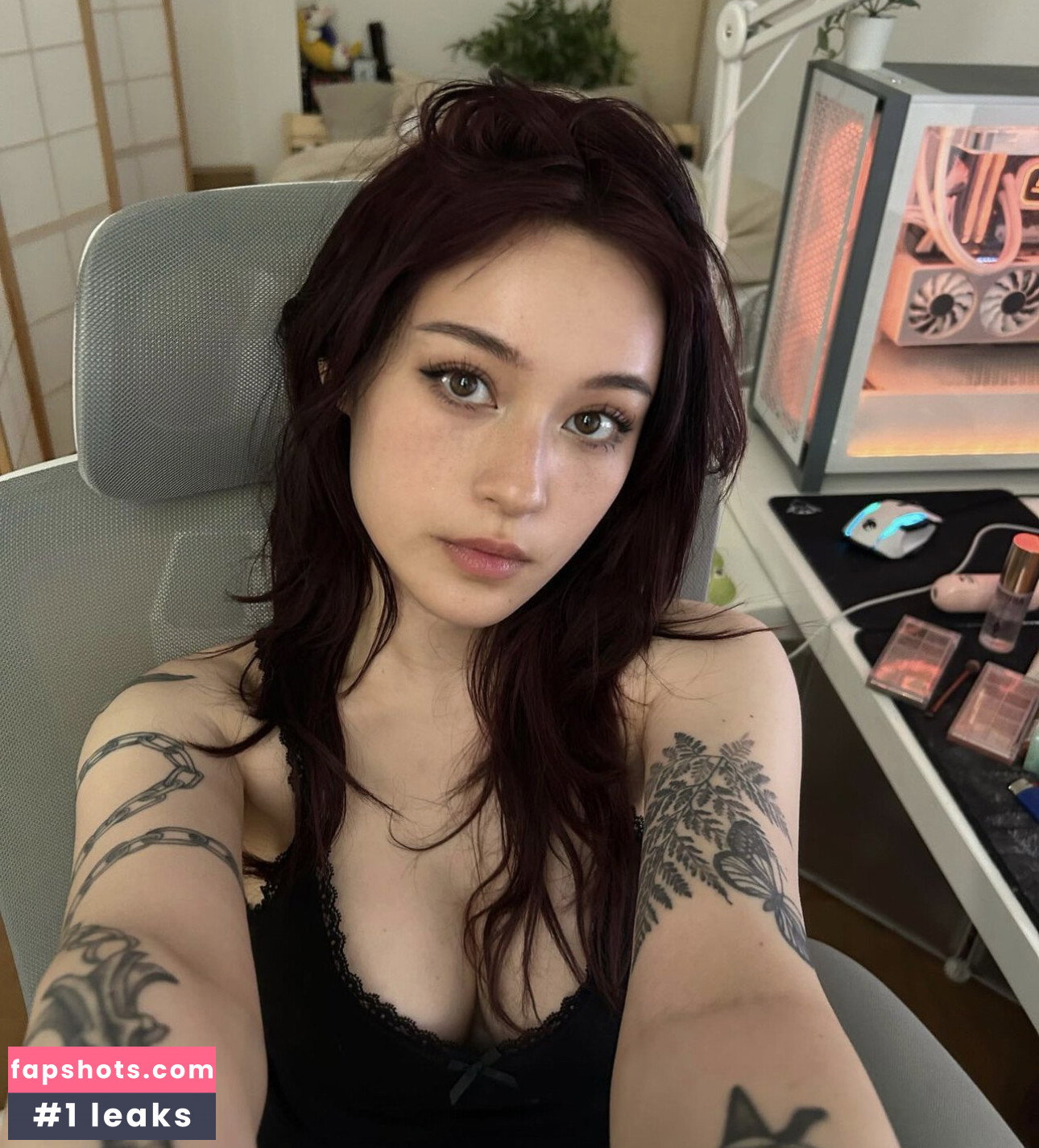 Jade-Anh Ngo gallery photo #744