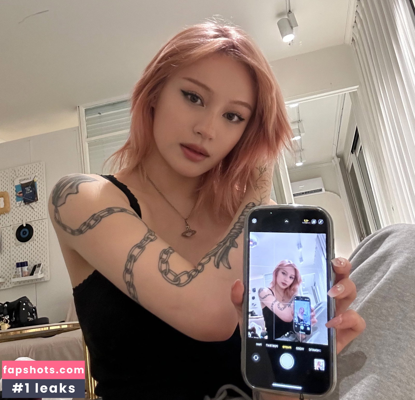 Jade-Anh Ngo gallery photo #983